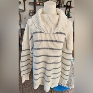 Striped Cream and Gray cowl neck knitted Sweater 💯 cotton. 🌹